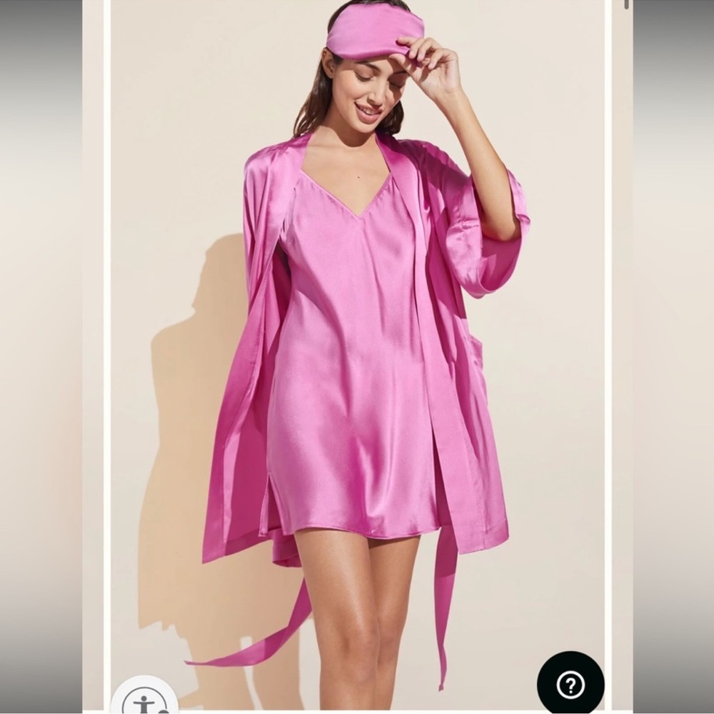 Inez Washable Silk Short Robe in Italian Rose S - Picture 2 of 4